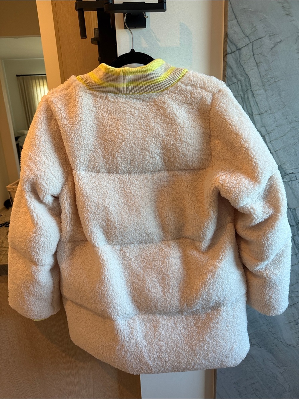 Carbon38 Cream Sherpa Puffer Jacket with Yellow Trim - Picture 5 of 6